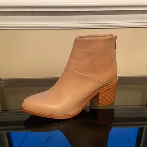 Nisolo Water Resistant Leather Dari Boot l- Almond- Size 8.5